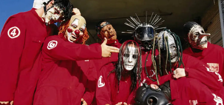 Searching for Slipknot Posters online?