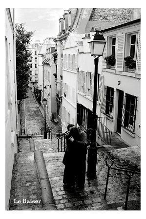 LBaiser Kiss in Paris Large - Regular Posters